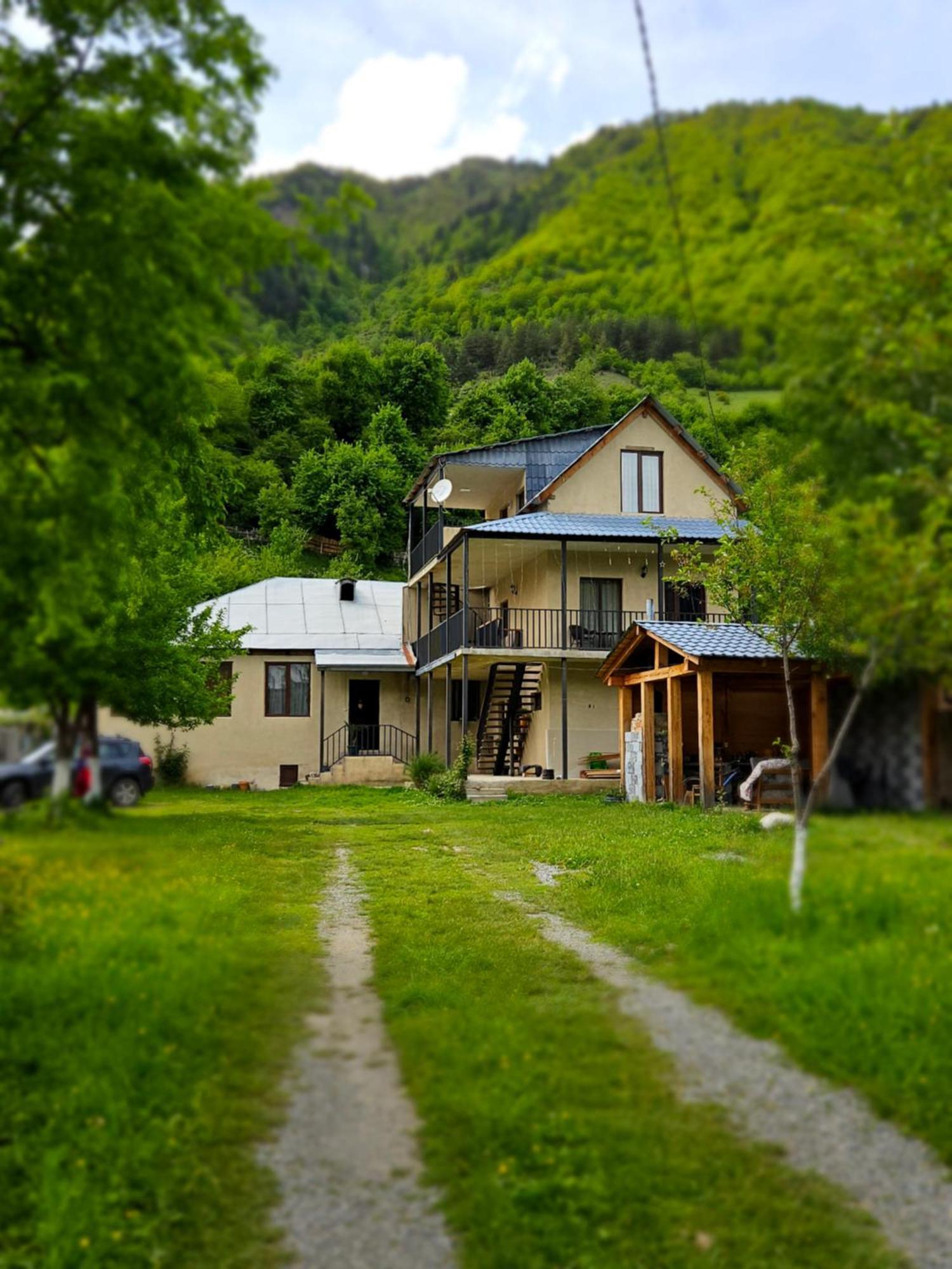 House B&B 메스티아 외부 사진