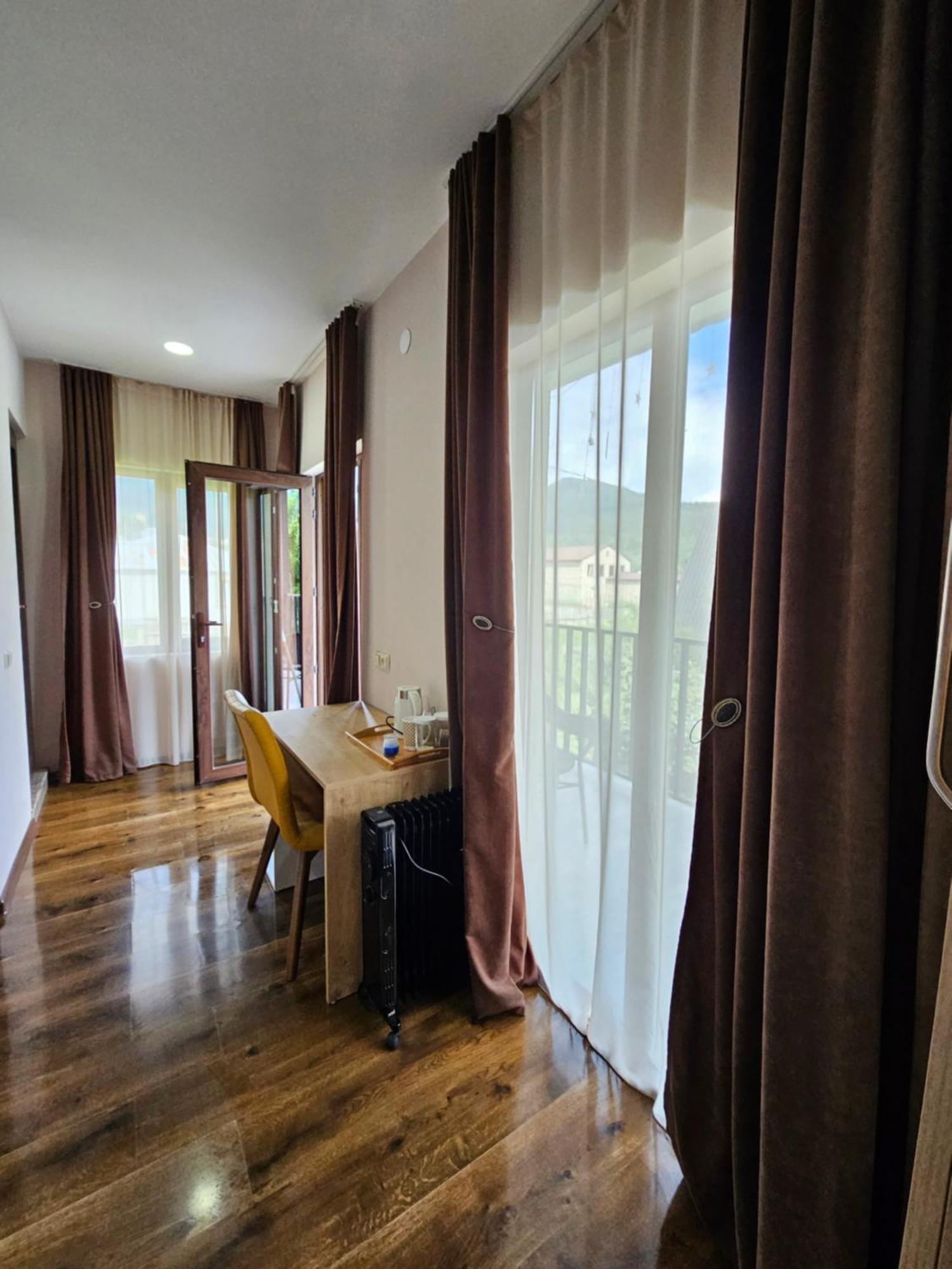 House B&B 메스티아 외부 사진